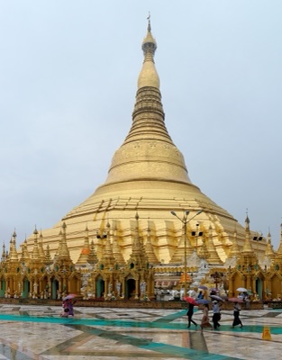 The golden Shwedagon Pagoda, Yangon, Myanmar