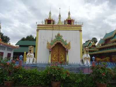 Wat Chong Kham, Mae Hong Son, a wooden Tai Yai style temple with tiered roofs