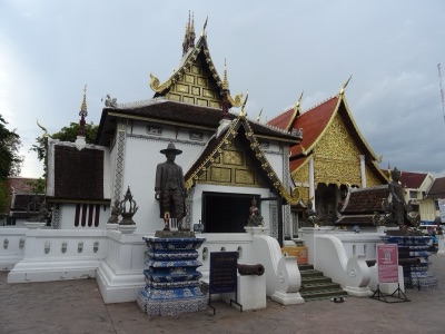 วิหารอินทขีล ศาลเสาหลักเมืองเชียงใหม่ ในวัดเจดีย์หลวงวรวิหาร