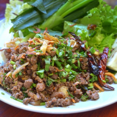 ลาบคั่ว ลาบขั้ว ลาบหมูคั่วสุก กับผักสด